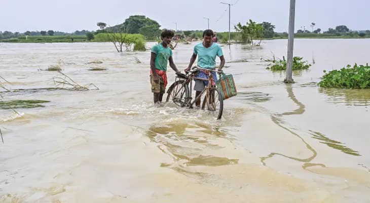 ভাগীরথীর জলে প্লাবিত মহিশুড়া চরম দুর্ভোগে ৫০টি পরিবার, জলমগ্ন ২০০ বিঘা কৃষিজমি, বিপাকে কৃষকরা