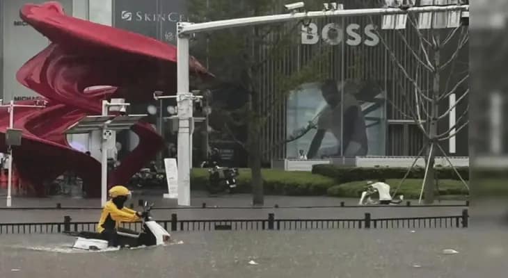 চীনে হড়পা বানের কবলে পড়ে মৃত ১০, নিখোঁজ ৩৩