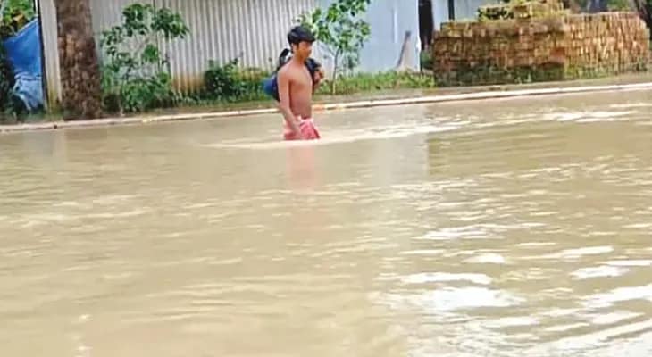 এখনও জলমগ্ন দক্ষিণবঙ্গের বহু এলাকা, ফের নিম্নচাপের ভ্রুকুটিতে বাড়ছে উদ্বেগ