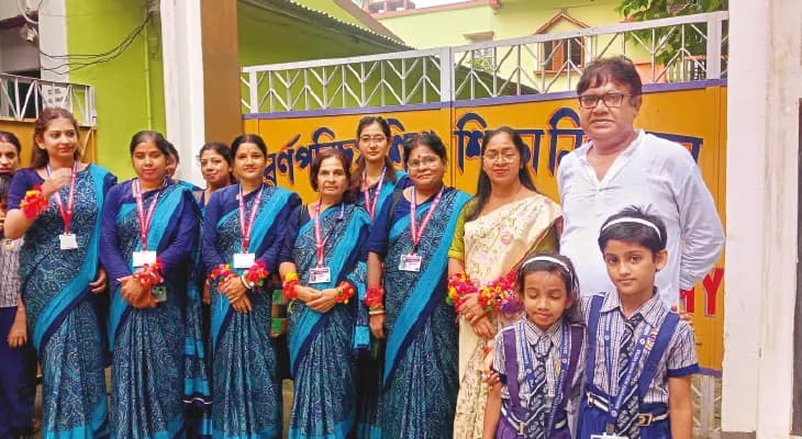 মেলবন্ধনের লক্ষ্যে মঙ্গলবাড়ি বর্ণপরিচয় শিশু শিক্ষা নিকেতনে রাখি বন্ধন উৎসব