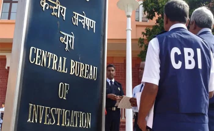 প্রধানমন্ত্রীর নিয়ন্ত্রণাধীন সিবিআইয়ের বিরুদ্ধে অনাস্থা অভয়ার বাবা-মায়ের, সহমর্মিতা জানাতে কেন দলীয় বিধায়কদের অংশগ্রহণ? প্রশ্ন খোদ বিজেপির অন্দরেই