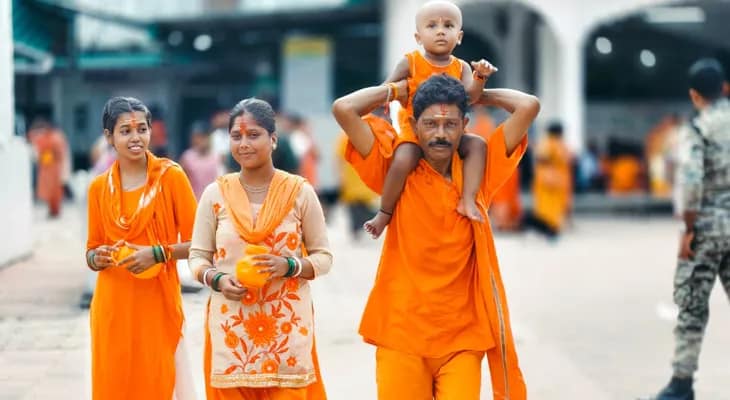 জল্পেশ মন্দিরের বেহাল রাস্তা সংস্কার পুলিসের