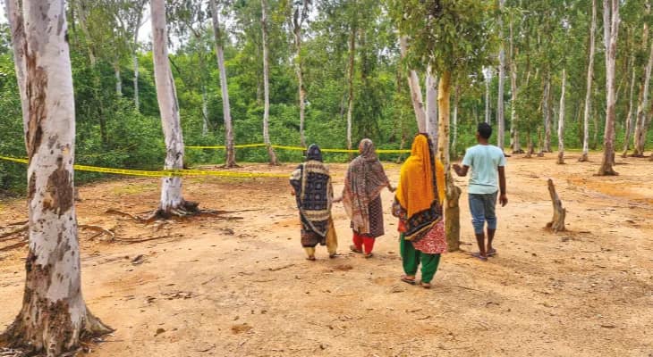 যুবতীর মৃতদেহ উদ্ধারের ঘটনায় সিসি ক্যামেরায় দু’জনের গতিবিধিতে সন্দেহ, চারদিন পরও অন্ধকারে পুলিস