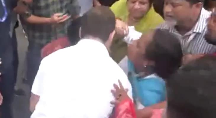 নির্বাচন কমিশন ঘেরাও অভিযান: রাজপথেই অসুস্থ হয়ে পড়লেন তৃণমূল সাংসদ মিতালি বাগ
