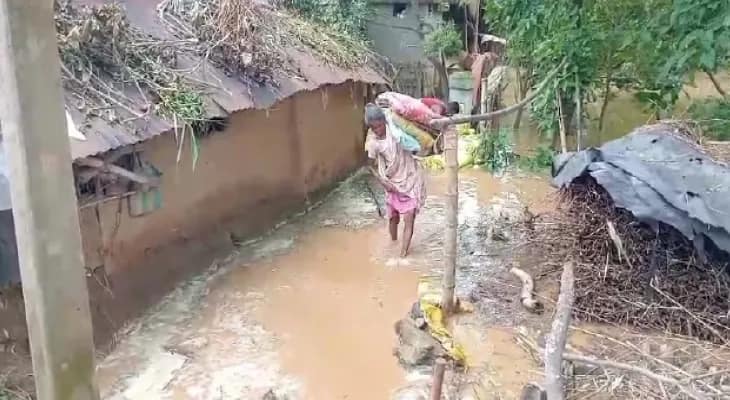 বৈধরা থেকে জল ছাড়ায় ব্রাহ্মণী নদীর জলস্তর বৃদ্ধি