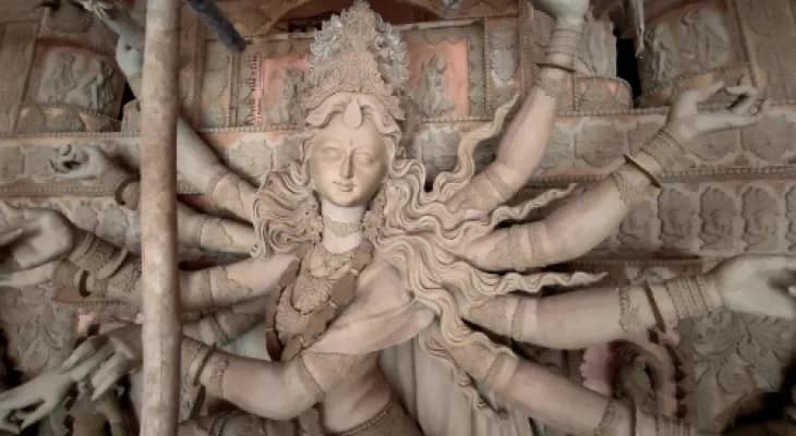 রামপুরহাট নবীন ক্লাবের এবারের থিম মায়ানগরী, ফাইবার গ্লাসের মণ্ডপ, বাজেট ৪৫ লক্ষ