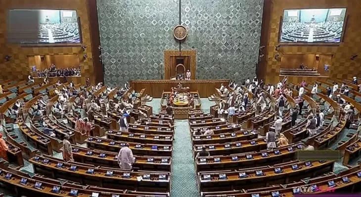 আলোচনা ছাড়াই লোকসভায় পাশ আয়কর সংশোধনী বিল