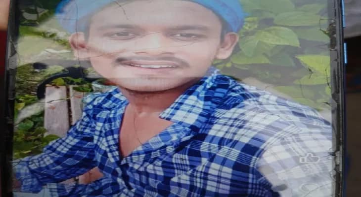 সম্পর্কে টানাপোড়েন! শিবপুরে ঘর থেকে যুবকের ঝুলন্ত মৃতদেহ উদ্ধার