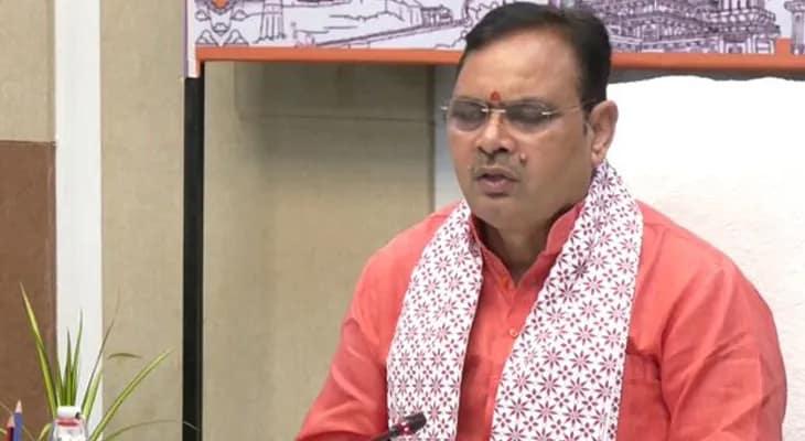 মঙ্গলবার জয়পুরে নিজের বাসভবনে বিভিন্ন বিনিয়োগ প্রকল্পের বাস্তব অবস্থা খতিয়ে দেখলেন রাজস্থানের মুখ্যমন্ত্রী ভজনলাল শর্মা