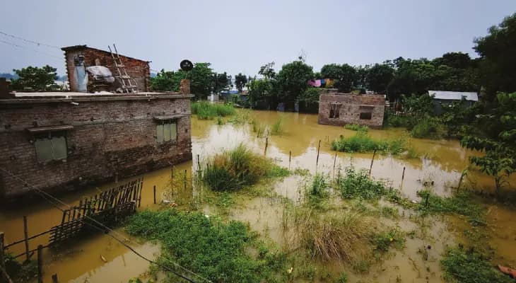 ১৫ দিন দাঁড়িয়ে জল, নাকাল কার্গিল কলোনির বাসিন্দারা, ত্রাণ না পাওয়ার অভিযোগ স্থানীয়দের