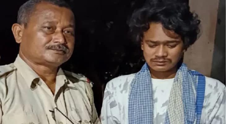 কোচবিহার জেলাজুড়ে পুলিসের রাতভর অভিযানে কার্তুজ, আগ্নেয়াস্ত্র উদ্ধার