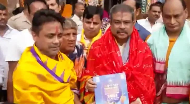 পুরীর জগন্নাথ মন্দিরে পুজো দিলেন কেন্দ্রীয় মন্ত্রী ধর্মেন্দ্র প্রধান