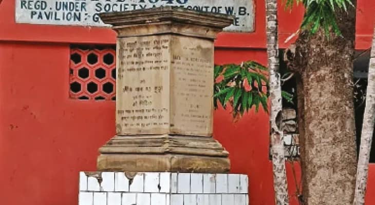 দুই মুসলিমকে বাঁচাতে প্রাণ দিয়েছিলেন, আজও সম্প্রীতির কথা শোনায় নফর কুণ্ডুর স্মৃতিস্তম্ভ