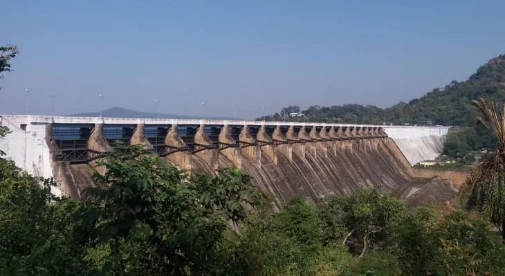 আবহাওয়ার উন্নতি, ড্যাম থেকে জল ছাড়ার পরিমাণ কমল