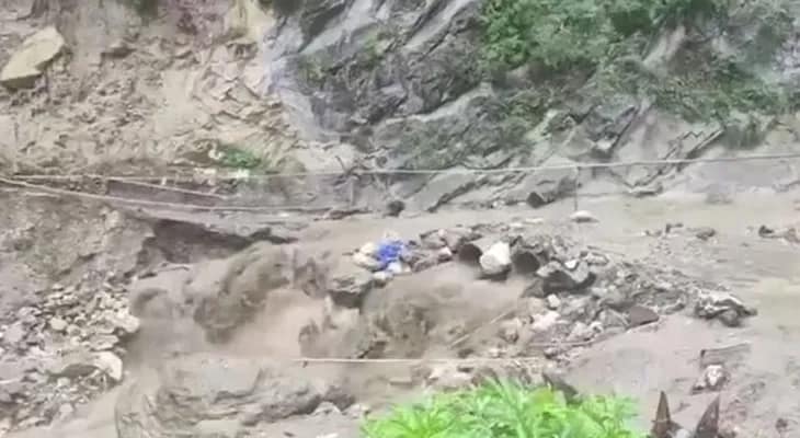 জম্মু ও কাশ্মীরে মেঘভাঙা বৃষ্টিতে বিপর্যয়, মৃতের সংখ্যা বেড়ে ৪০, নিখোঁজ ২০০