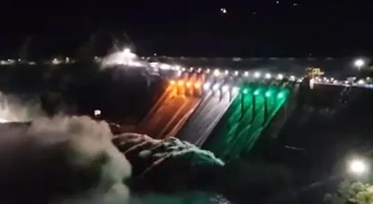 ৭৯তম স্বাধীনতা দিবসের প্রাক্কালে তিরঙ্গা আলোয় সেজে উঠল জম্মু ও কাশ্মীরের সালাল বাঁধ