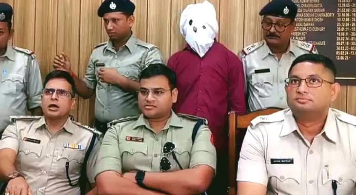 উদ্ধার চুরি যাওয়া টাকা ও সোনার গয়না, বারাসত থানার হাতে ধৃত ১