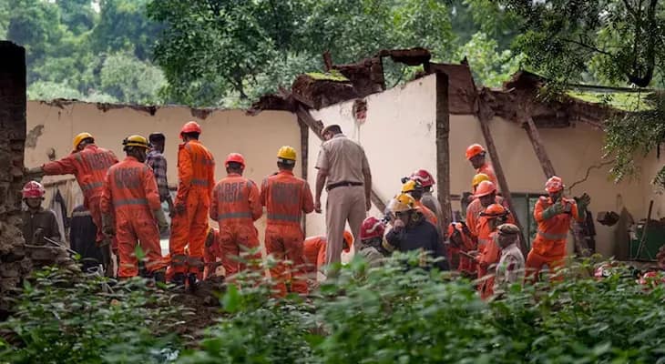 হুমায়ুনের সমাধিক্ষেত্রে দরগা ভেঙে বিপত্তি, মৃত্যু ৬ জনের