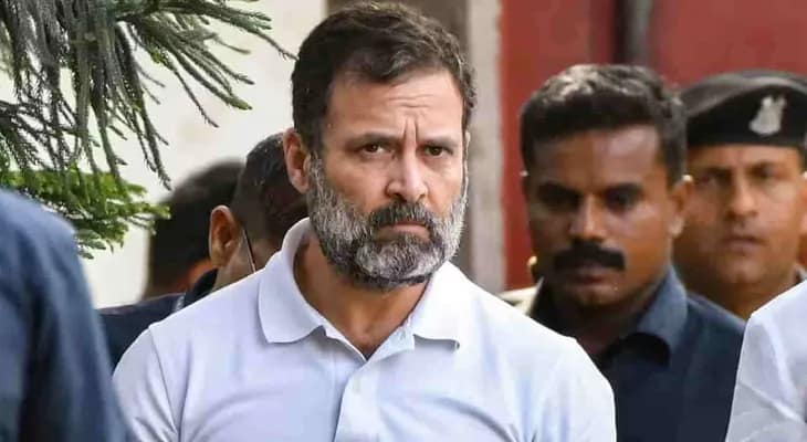 ‘ভোটার অধিকার যাত্রা’য় যোগ দিতে রবিবার সকালে দিল্লির বাসভবন থেকে বিহারের পথে কংগ্রেস সাংসদ রাহুল গান্ধী