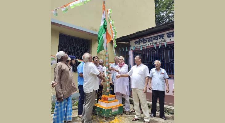 ১৮ আগষ্ট স্বাধীনতার স্বাদ পেয়েছিল বনগাঁ, স্মরণে রেখে তোলা হল জাতীয় পতাকা
