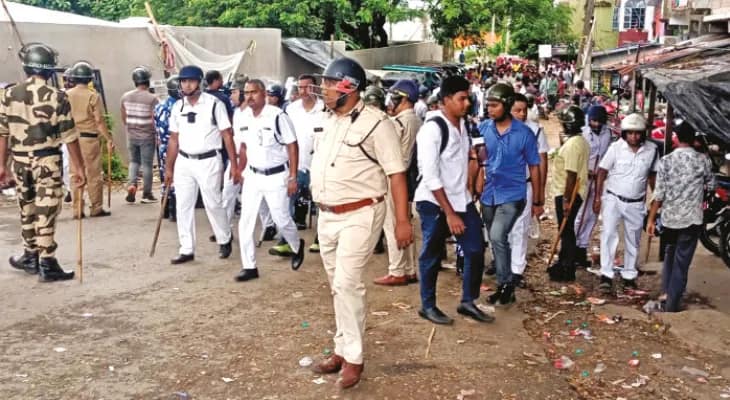 ভাঙড়ে মনোনয়নপত্র জমাকে ঘিরে তৃণমূল-আইএসএফ বচসা, মারপিট, মাদ্রাসায় পরিচালন সমিতির ছ’টি আসনে নির্বাচনের আগেই উত্তেজনা