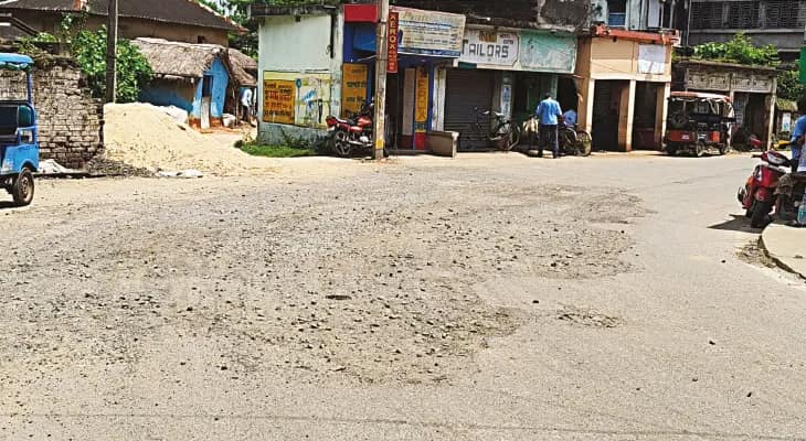 বেহাল মানকর স্টেশন বাজারের রাস্তা, ক্ষোভ