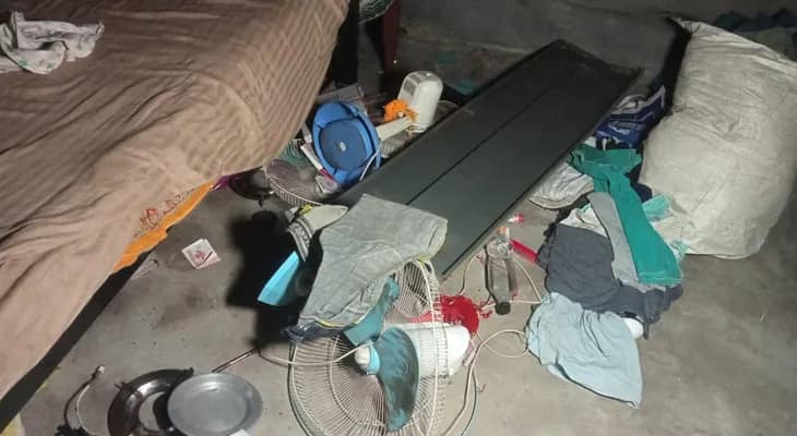 বারুইপুরের মদারাটে যুবক খুনের ঘটনায় ফেরার দুই অভিযুক্ত অরূপ পাটালি ও রাকেশ মণ্ডলের বাড়ি ভাঙচুর, এলাকায় উত্তেজনা