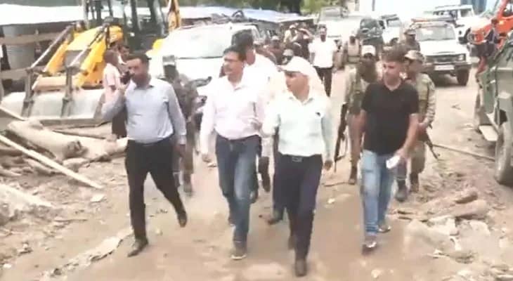 হড়পা বানে বিধ্বস্ত কিস্তওয়ার, পরিস্থিতি পর্যালোচনায় অকুস্থলে গেলেন জম্মু ও কাশ্মীরের স্বরাষ্ট্রসচিব