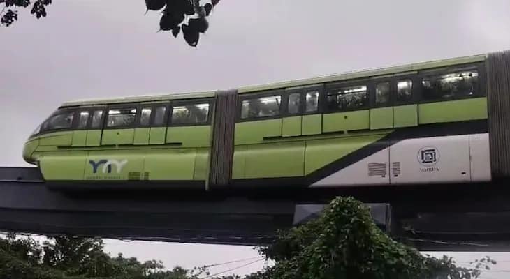 মুম্বইতে ভারী বৃষ্টির জেরে ব্যাহত মোনোরেলের পরিষেবা, ট্রেনের ভিতরে আটকে থাকা ১০০ জন যাত্রী উদ্ধার