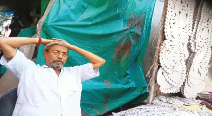 থার্মোকলের কাজ বন্ধ করতে হবে অবিলম্বে, পুজোর মুখে পুলিসি অভিযান, মাথায় হাত কুমোরটুলির শিল্পীদের
