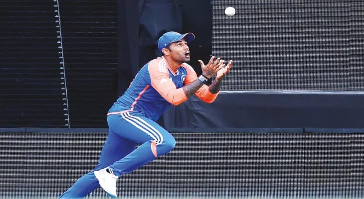 সূর্যর ক্যাচ নিয়ে আজব মন্তব্য অম্বাতি রায়াডুর
