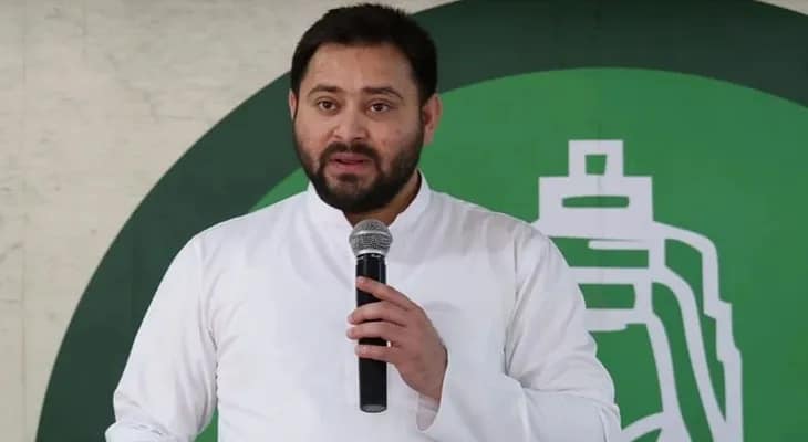 মানুষকে ব্ল্যাকমেল করার জন্য নয়া সংবিধান সংশোধন বিল এনেছে মোদি সরকার, তোপ আরজেডি নেতা তেজস্বী যাদবের