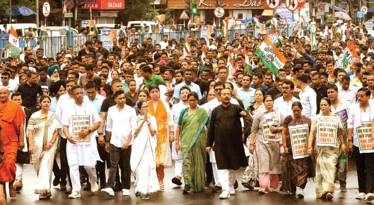 বাঙালি পিটিয়েও বাংলাপ্রেমী!
