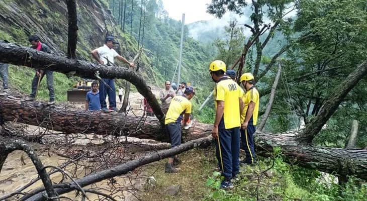 মেঘভাঙা বৃষ্টিতে বিপর্যস্ত উত্তরাখণ্ডের থারালি, মৃত ১