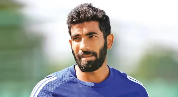 বার্গার-পিৎজা রাতারাতি ছাড়েন বুমরাহ