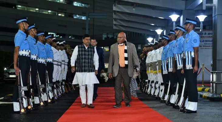 তিনদিনের সফরে আজ সকালে দিল্লিতে এসে পৌঁছলেন ফিজির প্রধানমন্ত্রী সিটিভেনি রাবুকা