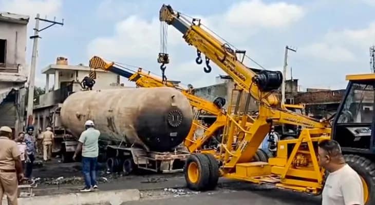 পাঞ্জাবে এলপিজি ট্যাঙ্কার বিস্ফোরণে মৃত সাত, জখম ১৫