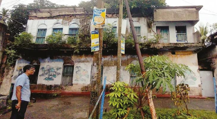 পরিত্যক্ত বাড়ি নিয়ে সমীক্ষার সিদ্ধান্ত উলুবেড়িয়া পুরসভার