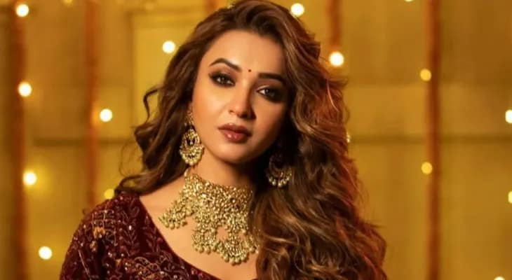 ‘পুজোর সময় ডায়েট করি না’