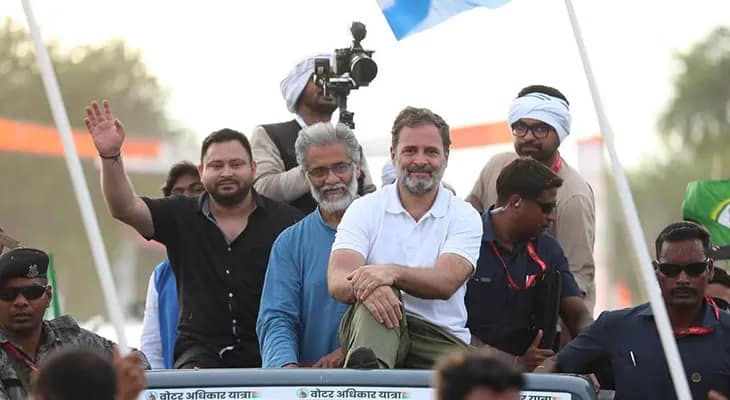 বিহারে ইন্ডিয়া জোটের মুখ্যমন্ত্রী পদপ্রার্থী তেজস্বী যাদব, ইঙ্গিত লিবারেশনের সাধারণ সম্পাদক দীপঙ্কর ভট্টাচার্যের