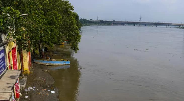 আজ, মঙ্গলবার বিপদসীমা ছাড়িয়ে গেল যমুনা, উদ্বেগ বাড়ল দিল্লিতে