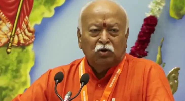 দিল্লিতে সভায় বক্তব্য রাখছেন আরএসএস প্রধান মোহন ভাগবত