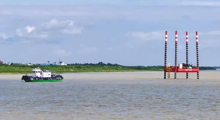 দ্বিতীয়বার টেন্ডারের পর মাটি পরীক্ষা শুরু মুড়িগঙ্গা নদীতে