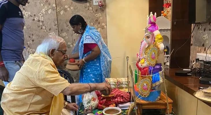 তৃণমূল ভবনে চলছে গণেশ পুজো, পুরোহিত রাজ্যের মন্ত্রী শোভনদেব চট্টোপাধ্যায়