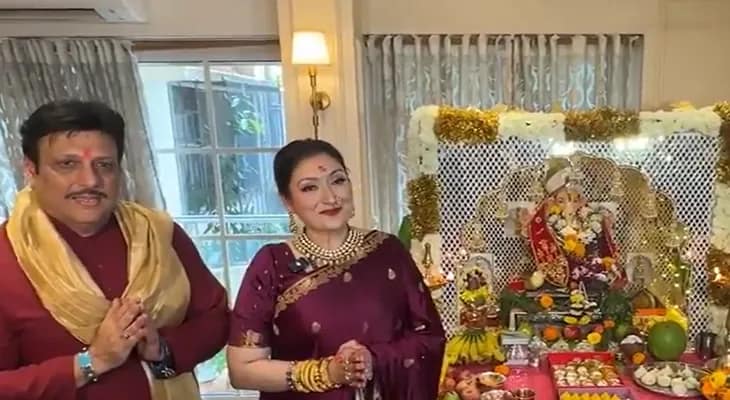 স্ত্রী সুনীতার সঙ্গে গণেশ বন্দনায় ব্যস্ত অভিনেতা গোবিন্দা