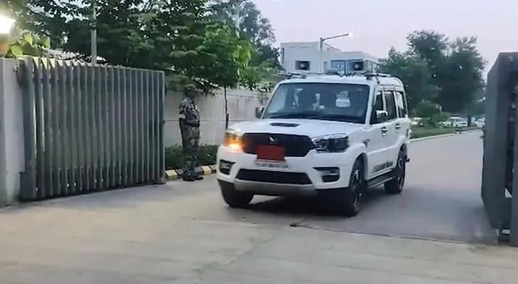 দিল্লি থেকে পাটনায় ফিরলেন বিহারের মুখ্যমন্ত্রী নীতীশ কুমার