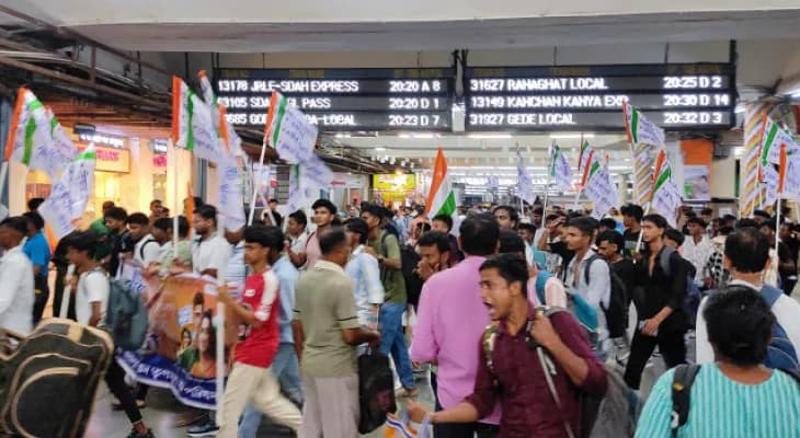 আজ ধর্মতলায় লক্ষাধিক ছাত্রছাত্রীর সমাবেশ,  ছাব্বিশের ভোটযুদ্ধের বার্তা দেবেন মমতা