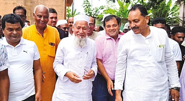 পাড়ায় সমাধান শিবির পরিদর্শন করে বিজেপিকে বিঁধলেন মন্ত্রী সিদ্দিকুল্লাহ