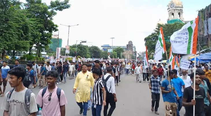 তৃণমূল ছাত্র পরিষদের প্রতিষ্ঠা দিবস: মেয়ো রোডের দিকে মিছিল টিএমসিপি-র