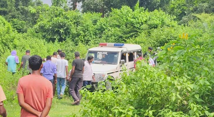 আসানসোল দক্ষিণ থানার ডামরায় পরিত্যক্ত খোলামুখ কয়লাখনির পাশে মৃতদেহ উদ্ধার, চাঞ্চল্য